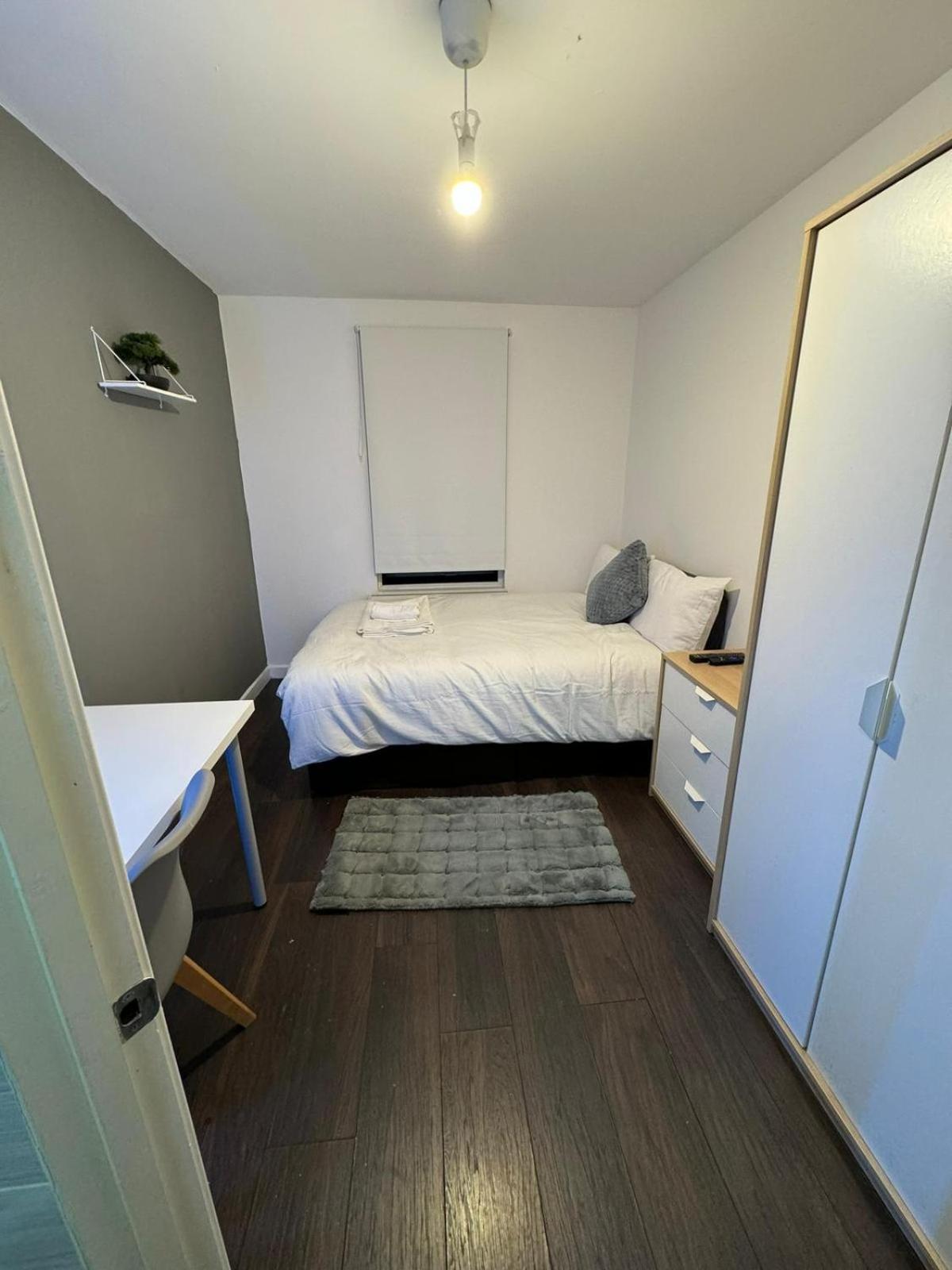 Deluxe Ensuite Double Room With Ensuite Coventry Eksteriør billede
