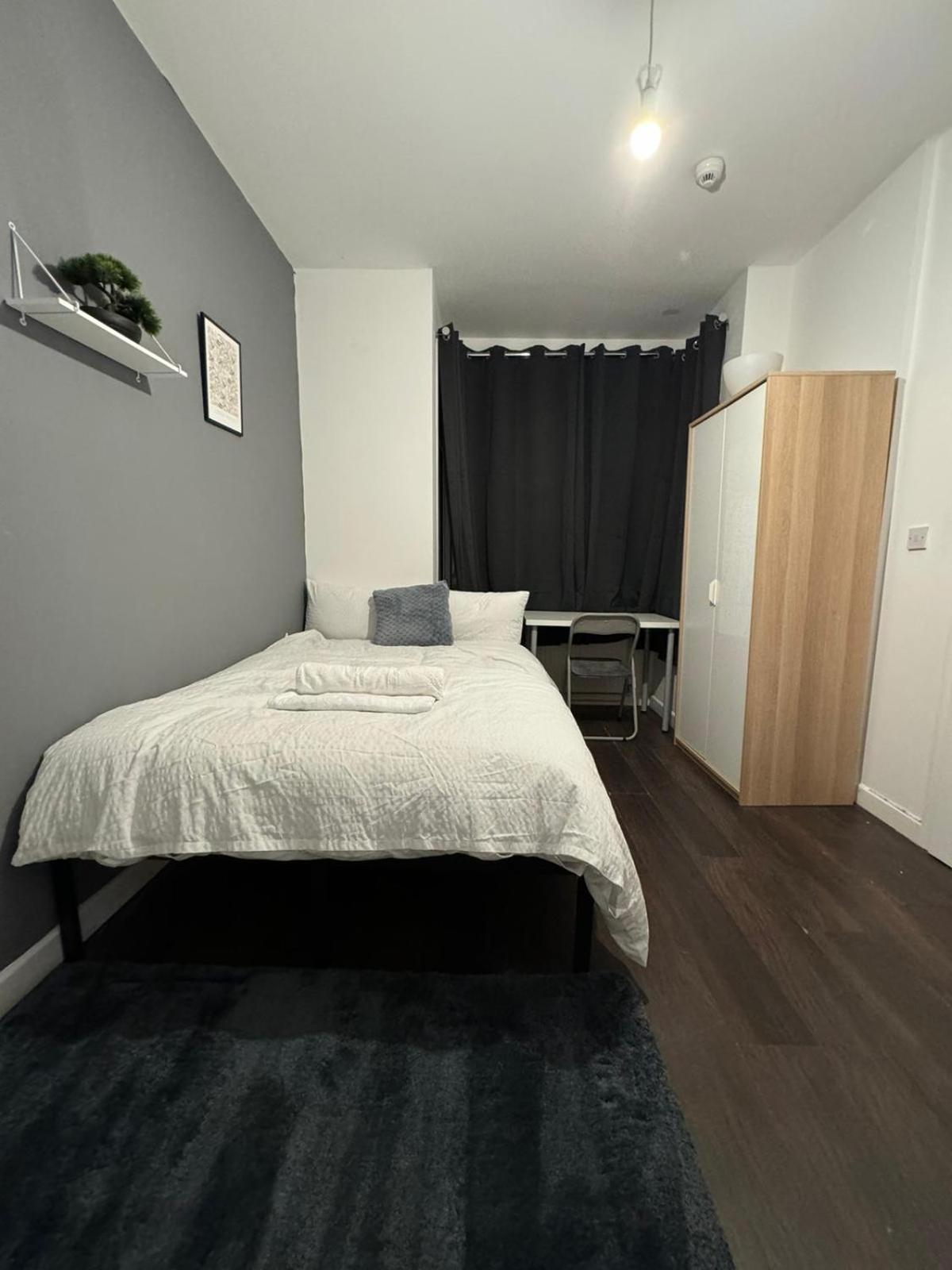 Deluxe Ensuite Double Room With Ensuite Coventry Eksteriør billede