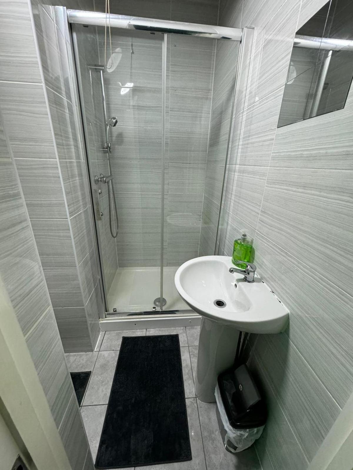 Deluxe Ensuite Double Room With Ensuite Coventry Eksteriør billede